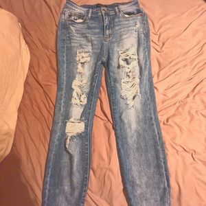 Judy Blue Jeans 5/27 Distressed